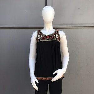 Lucy and Laurel Black Embroidered Tank Size Small
